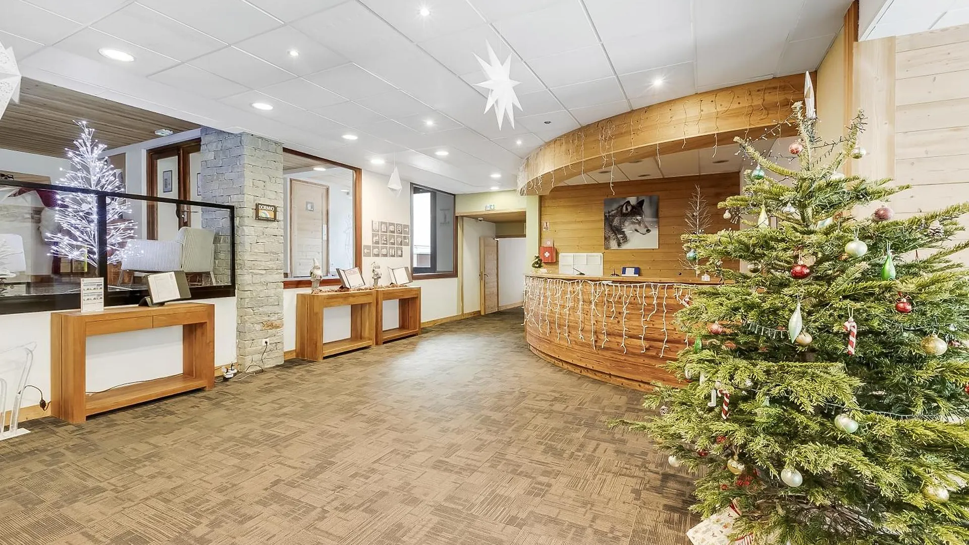 아파트 L'Ours Bleu B33 Ski -In Ski -Out - Happy Rentals 발로시네