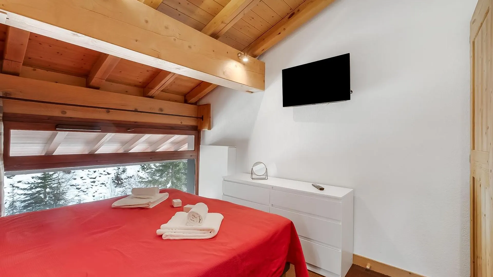 아파트 L'Ours Bleu B33 Ski -In Ski -Out - Happy Rentals 발로시네