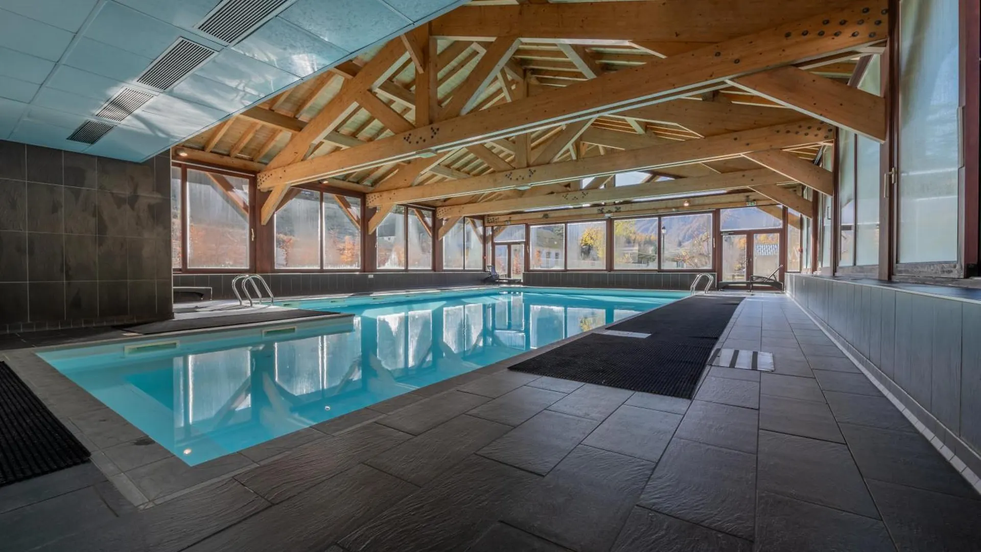 L'Ours Bleu B33 Ski -In Ski -Out - Happy Rentals 발로시네
